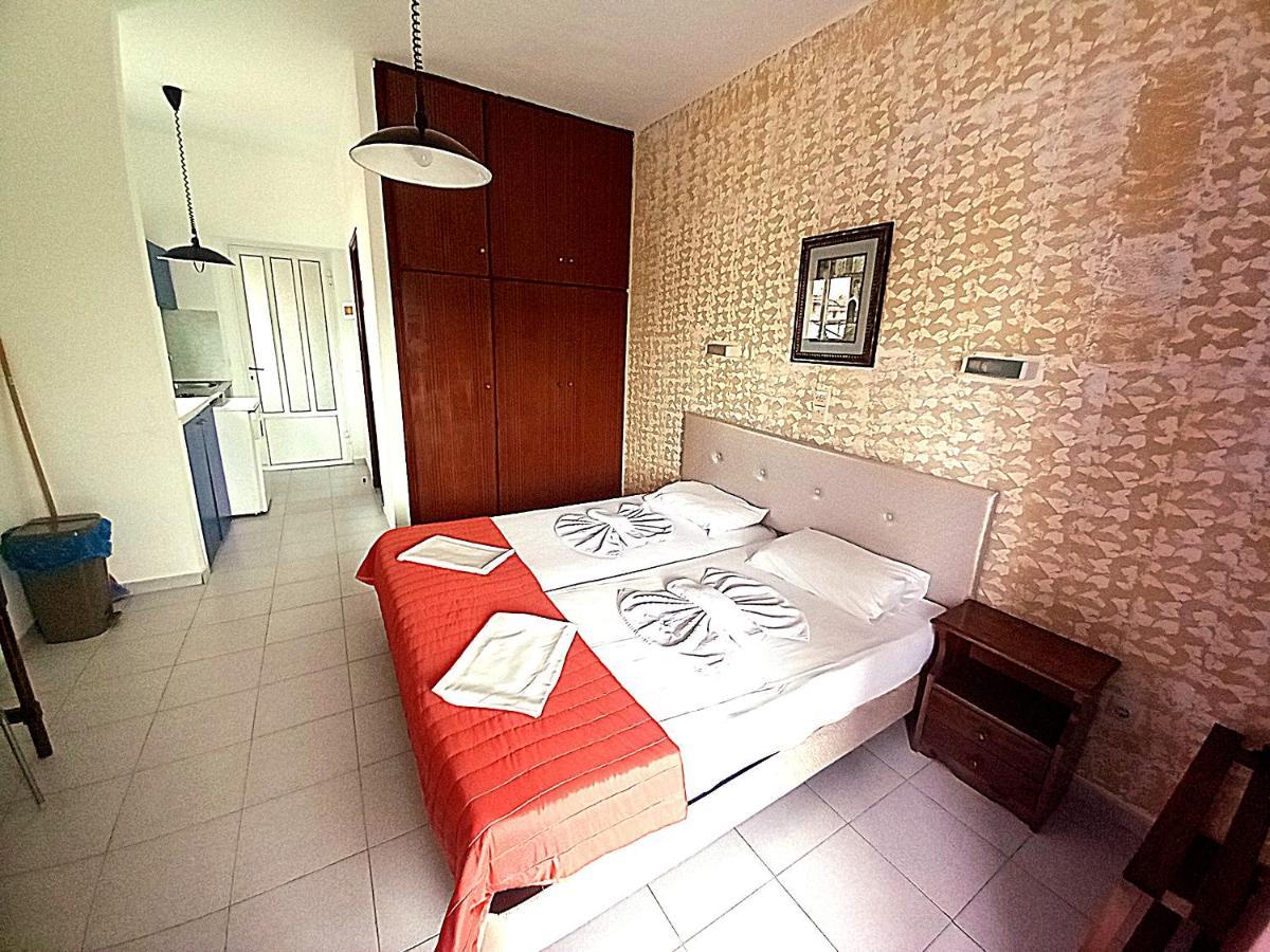Holidays Studios & Apartments Лаганас Екстериор снимка