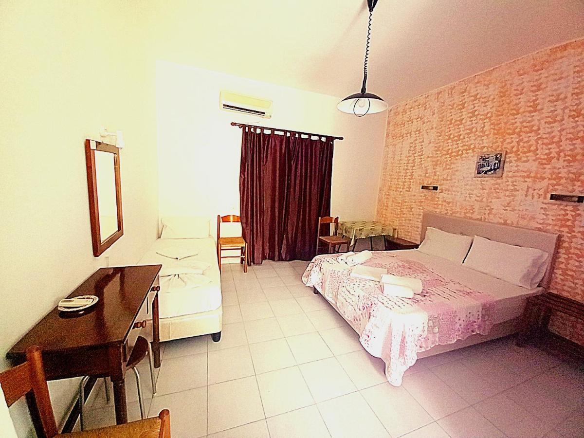 Holidays Studios & Apartments Лаганас Екстериор снимка