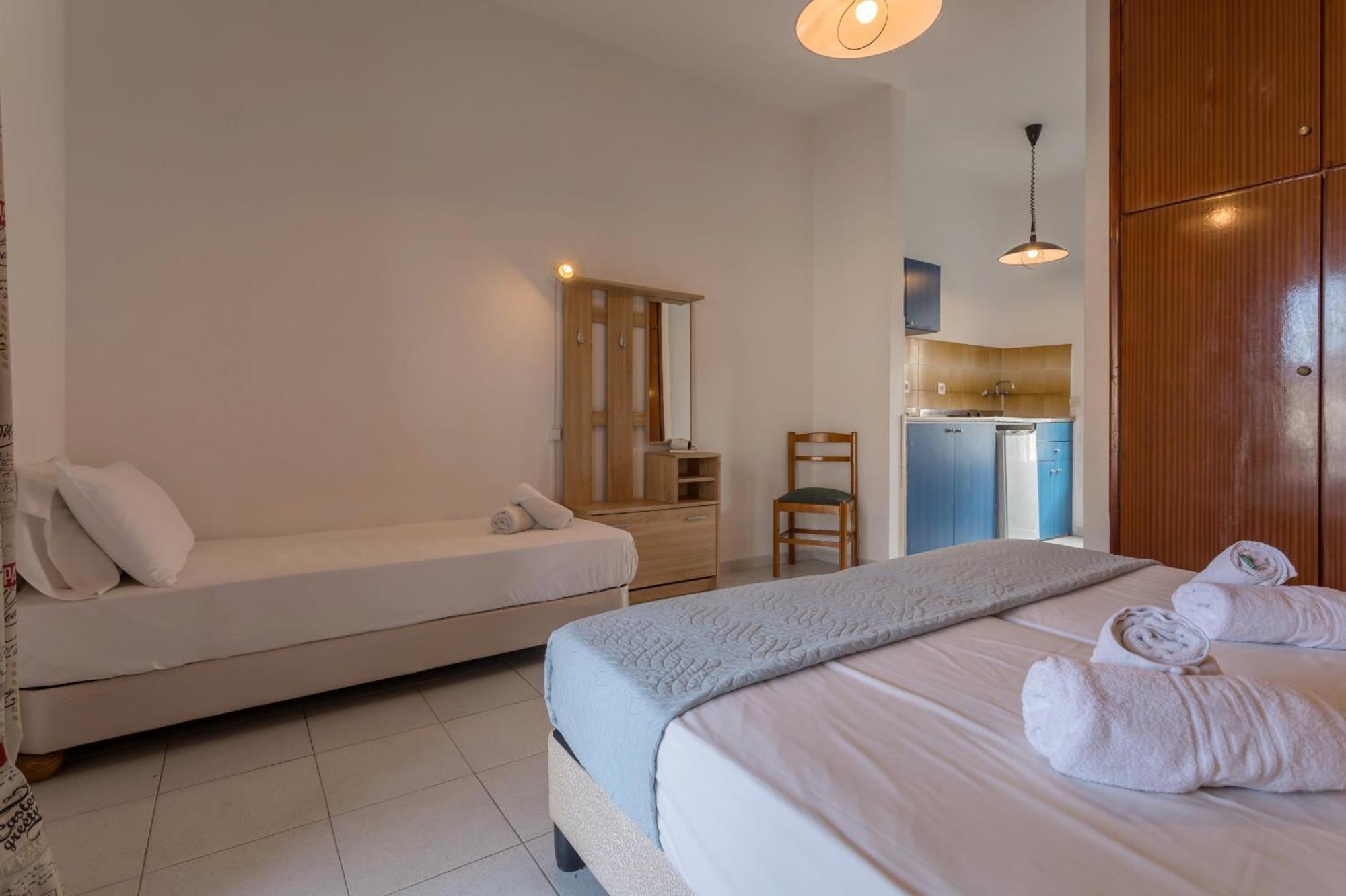 Holidays Studios & Apartments Лаганас Екстериор снимка