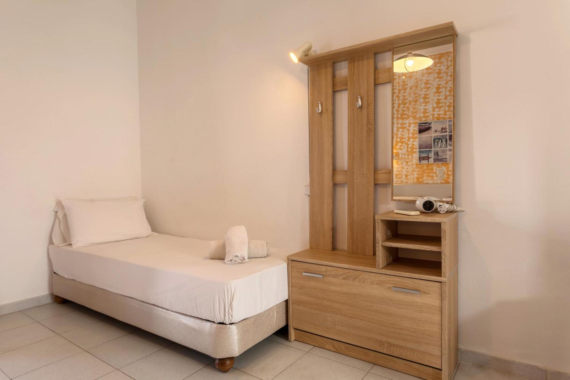 Holidays Studios & Apartments Лаганас Екстериор снимка