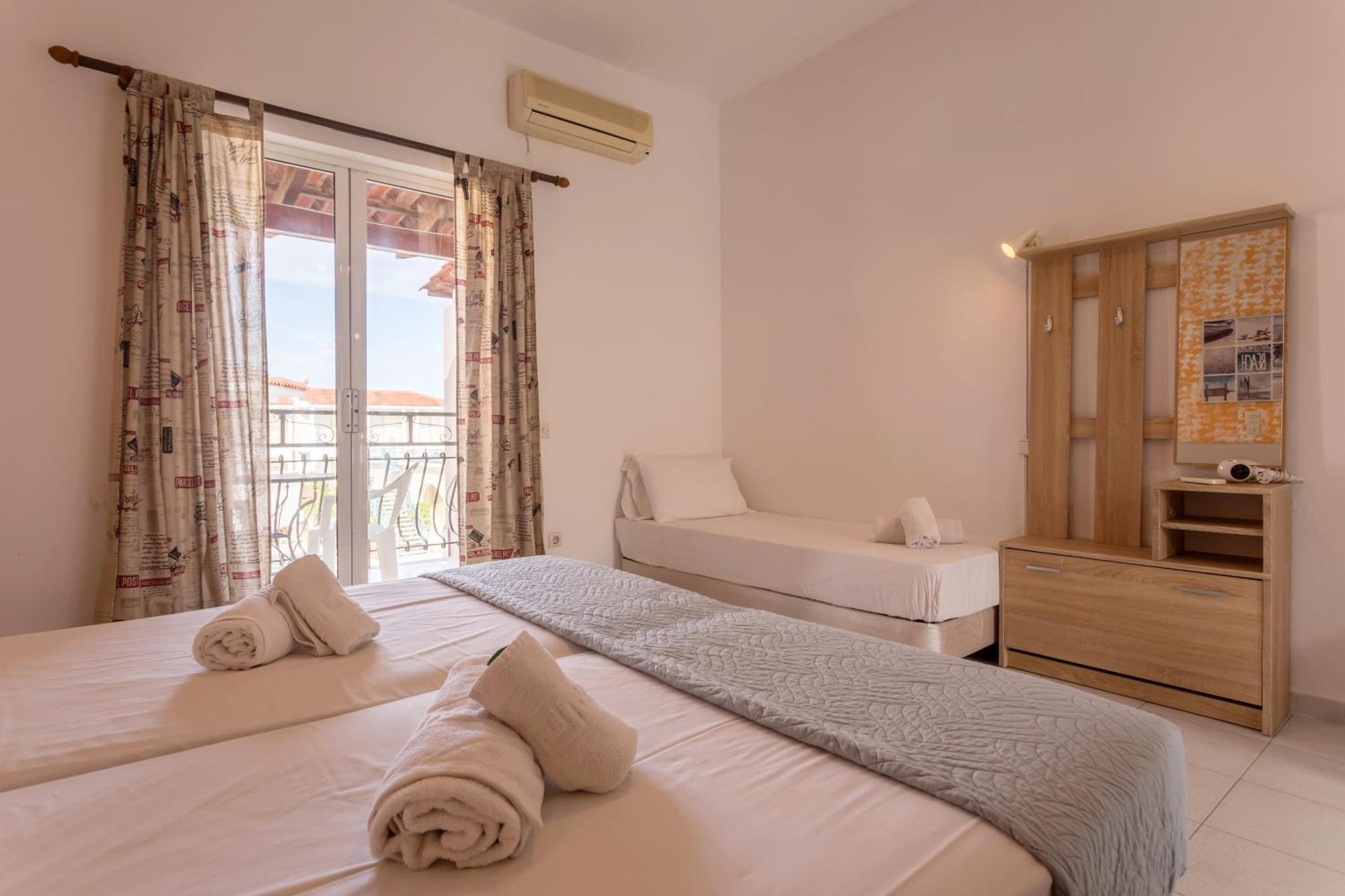 Holidays Studios & Apartments Лаганас Екстериор снимка