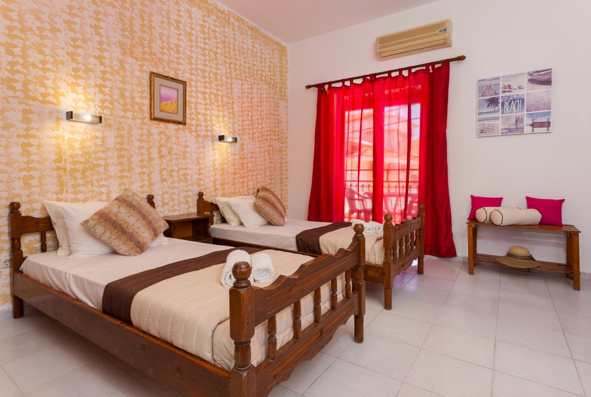 Holidays Studios & Apartments Лаганас Екстериор снимка